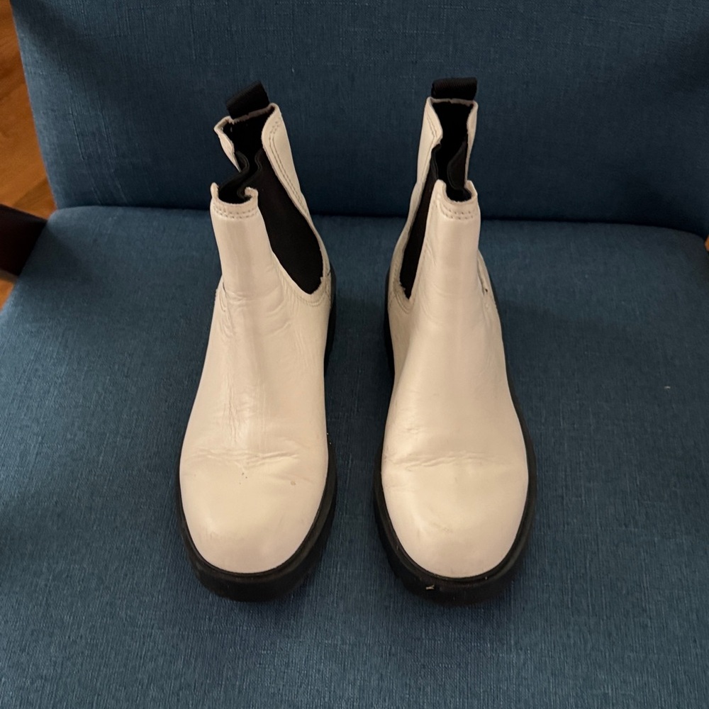 UGG Women's White Ankle Boots